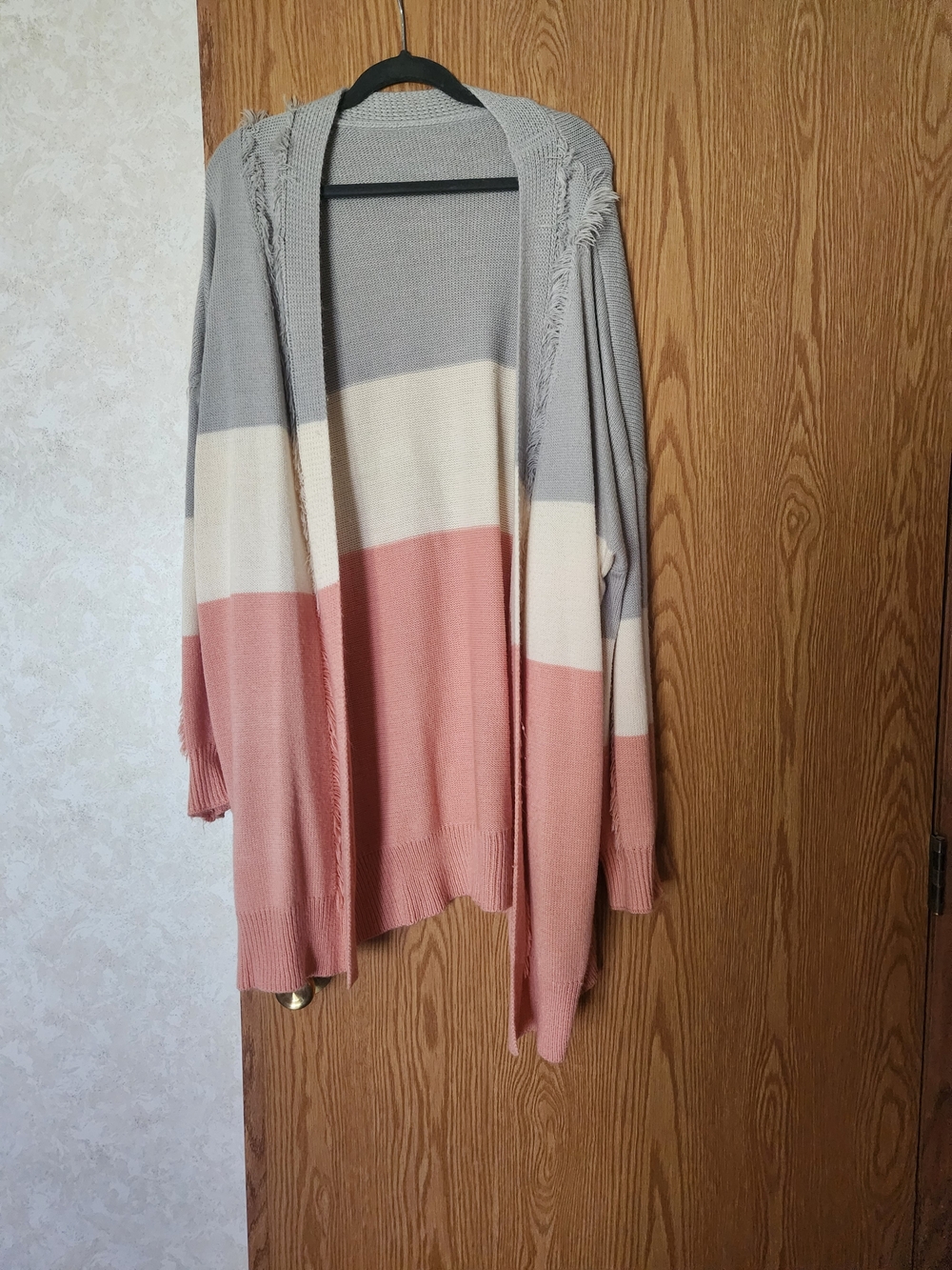 Gray, Cream & Peach Colorblock Open-Front Women's Cardigan